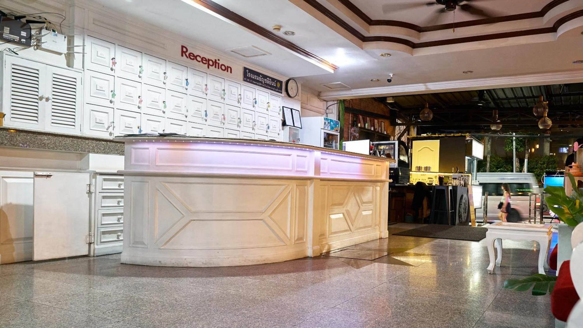 Lime Hotel Patong Экстерьер фото