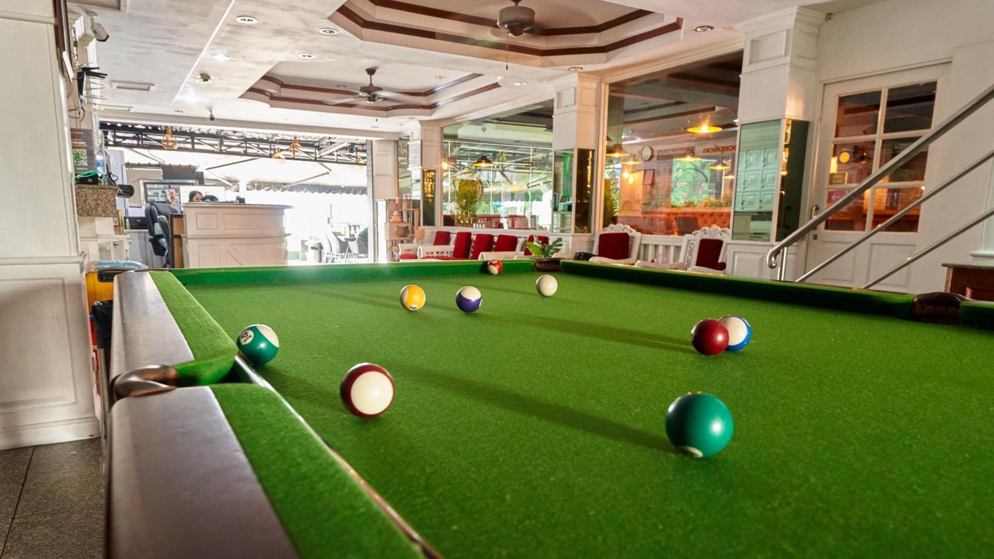 Lime Hotel Patong Экстерьер фото